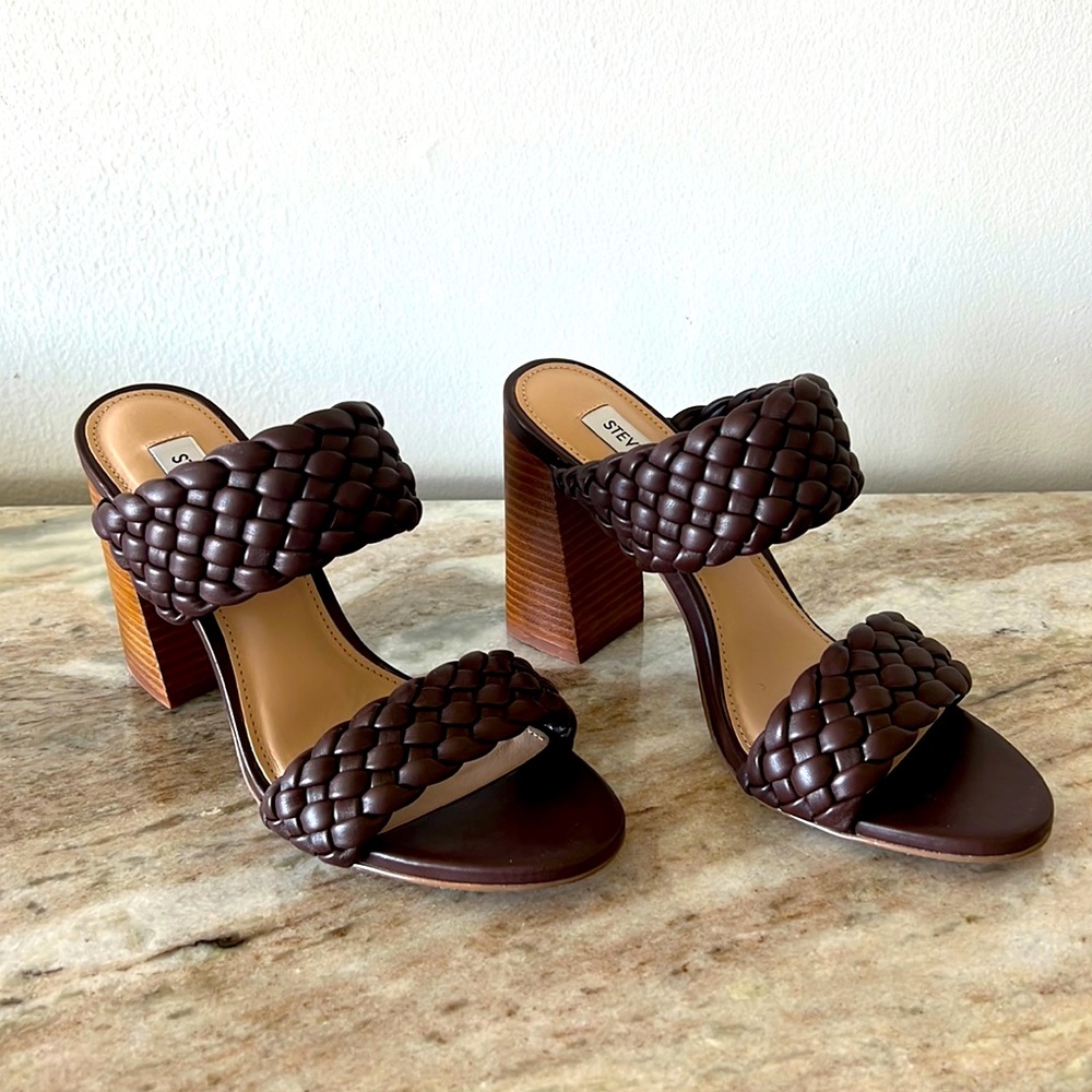 NWT Steve Madden Woven Mule Sandal